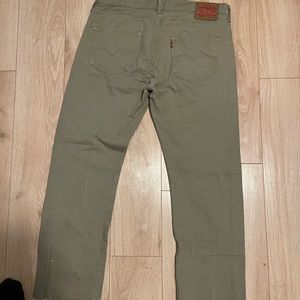Levi’s 34x30 - khaki Denim - great shape - no stretch